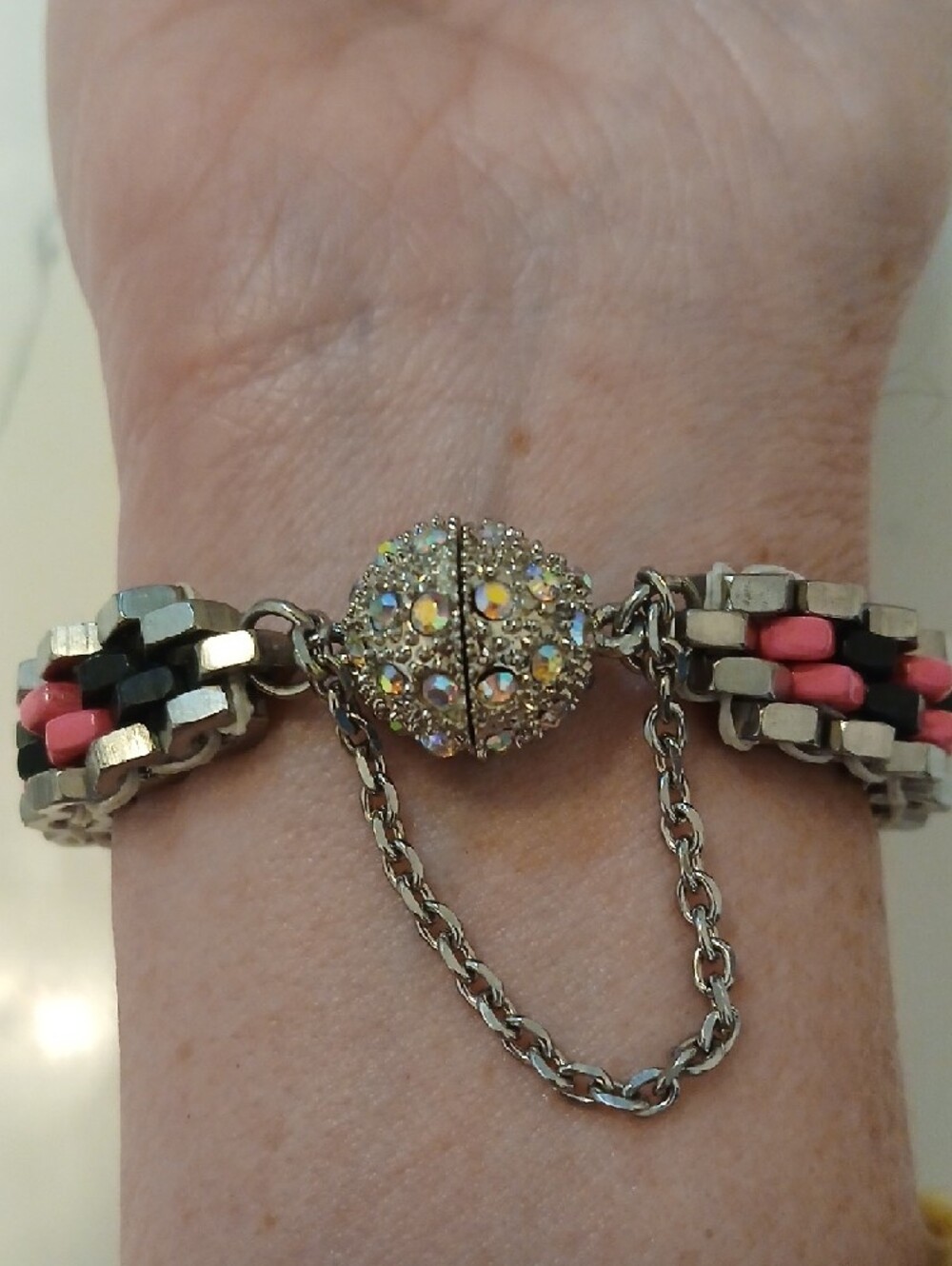 Pink and Black Beaded Link Bracelet with Silver-Tone Accents - Picture 4 of 6